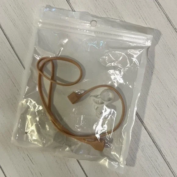 Airpods Case Airpods Cover Pink Apple AirPods Case, Strap, and Cushions - Picture 8 of 9